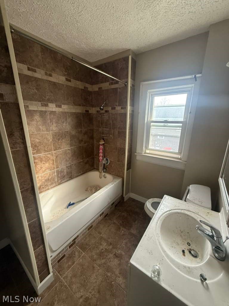 1406 Hart Street Akron OH 44306