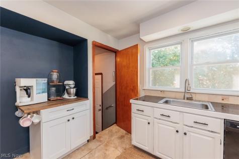 6506 Glencoe Avenue Brooklyn OH 44144