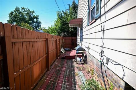 4541 W 174th Street Cleveland OH 44135