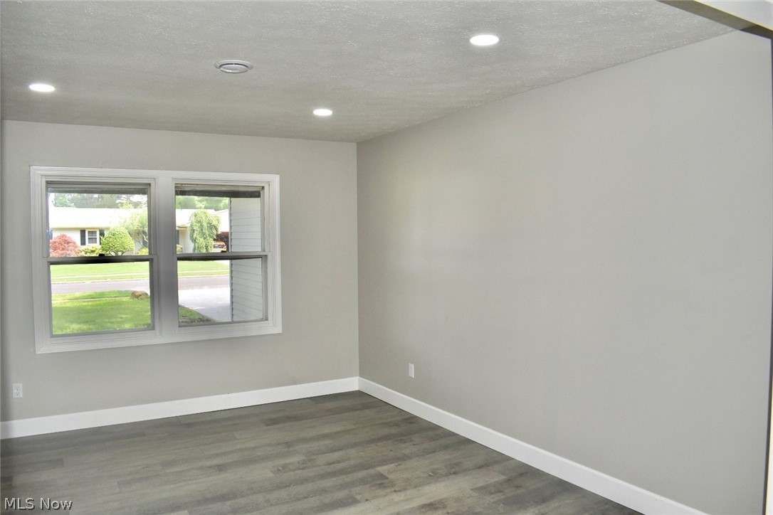 5629 London Drive Austintown OH 44515