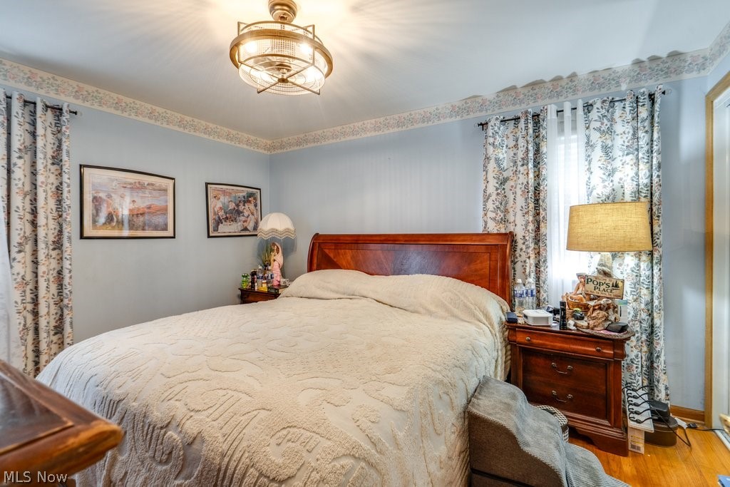 7295 Oakwood Road Parma OH 44130