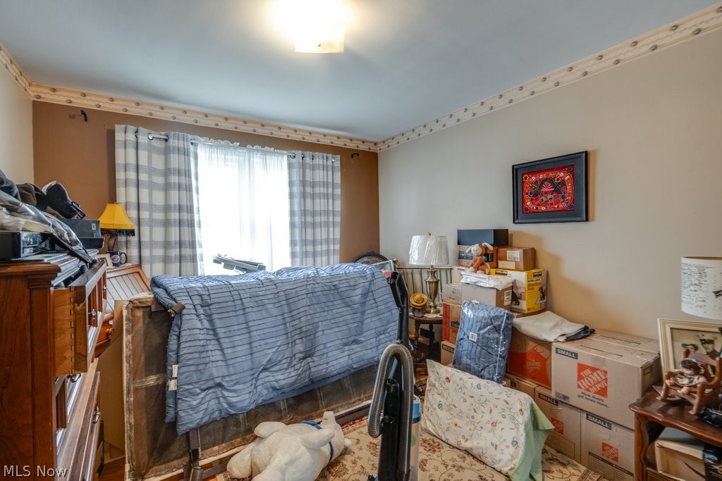 7295 Oakwood Road Parma OH 44130