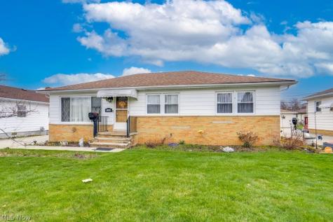 7295 Oakwood Road Parma OH 44130