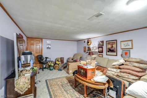 7295 Oakwood Road Parma OH 44130