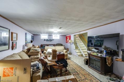 7295 Oakwood Road Parma OH 44130