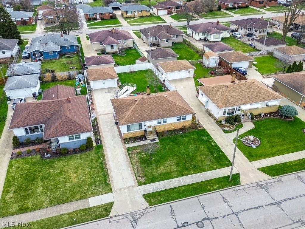 7295 Oakwood Road Parma OH 44130