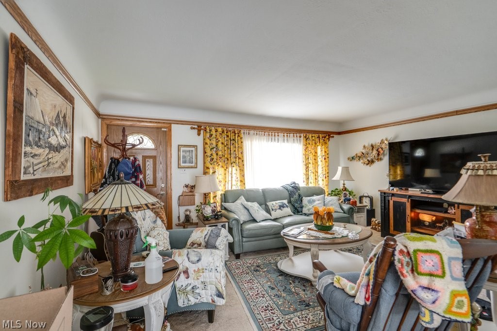7295 Oakwood Road Parma OH 44130