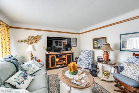 7295 Oakwood Road Parma OH 44130