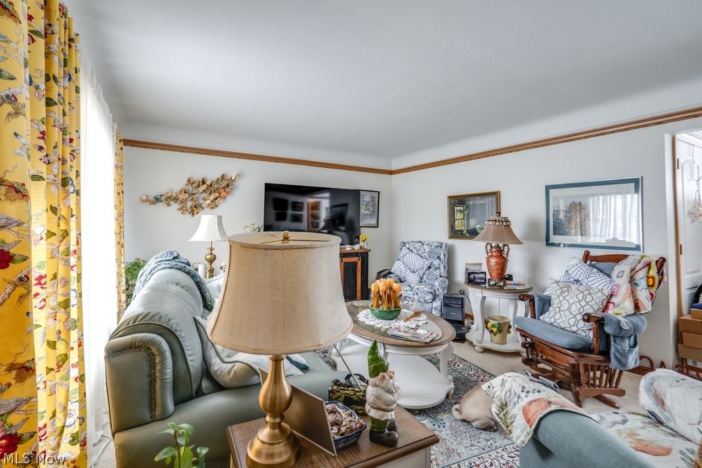 7295 Oakwood Road Parma OH 44130