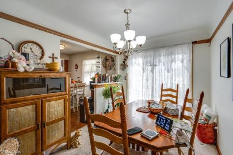 7295 Oakwood Road Parma OH 44130