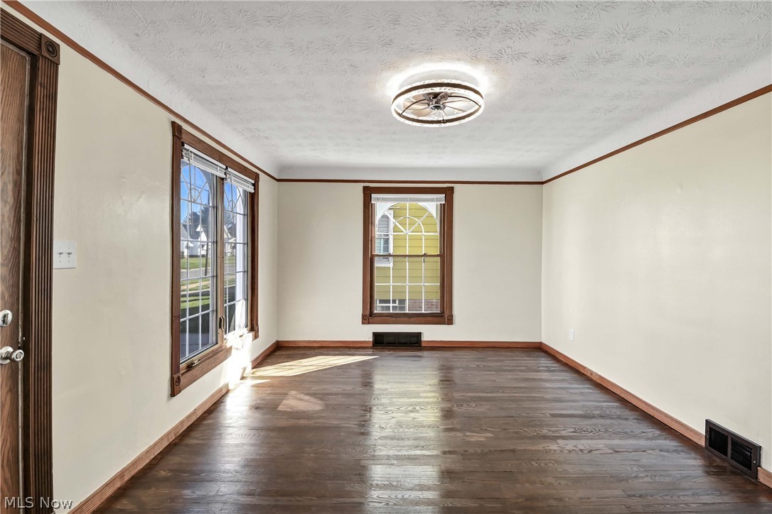 9502 Plymouth Avenue Garfield Heights OH 44125