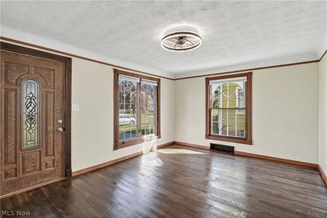 9502 Plymouth Avenue Garfield Heights OH 44125
