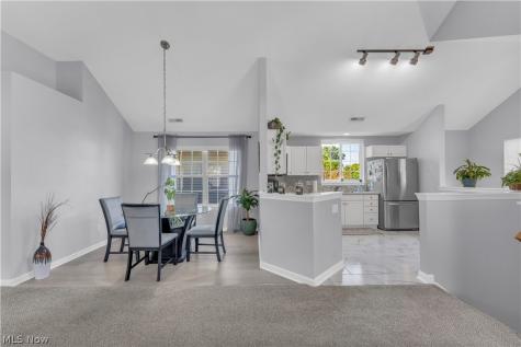 42 Vista Circle North Olmsted OH 44070