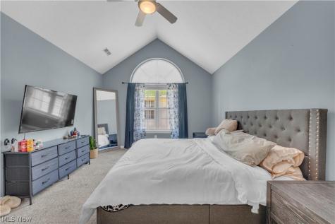 42 Vista Circle North Olmsted OH 44070
