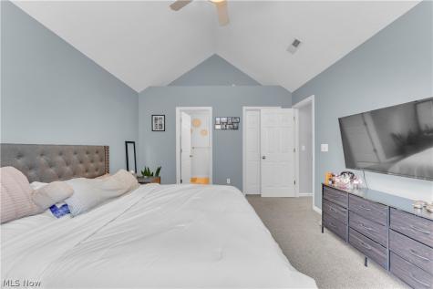 42 Vista Circle North Olmsted OH 44070