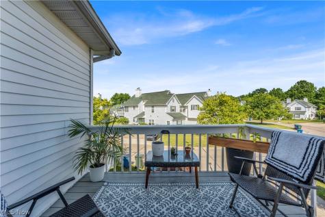 42 Vista Circle North Olmsted OH 44070