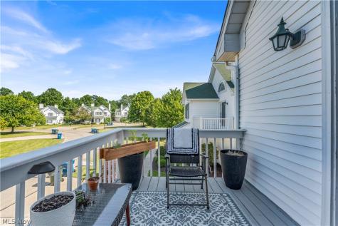 42 Vista Circle North Olmsted OH 44070