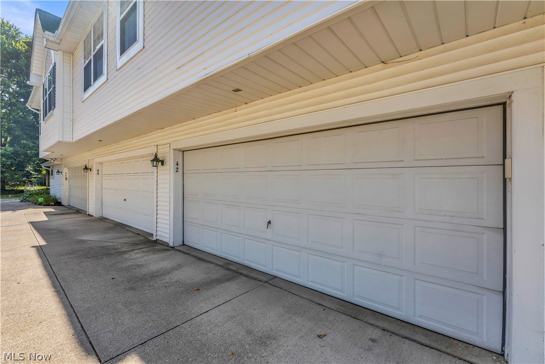 42 Vista Circle North Olmsted OH 44070
