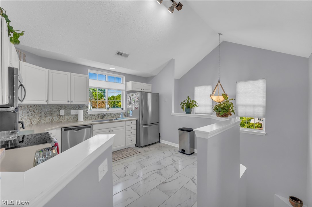42 Vista Circle North Olmsted OH 44070
