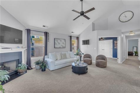42 Vista Circle North Olmsted OH 44070