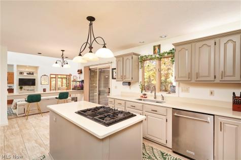 8477 Timber Trail Brecksville OH 44141