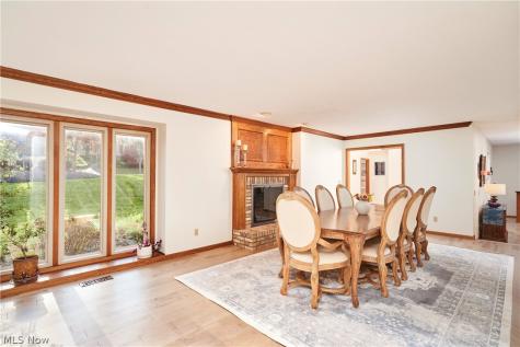8477 Timber Trail Brecksville OH 44141