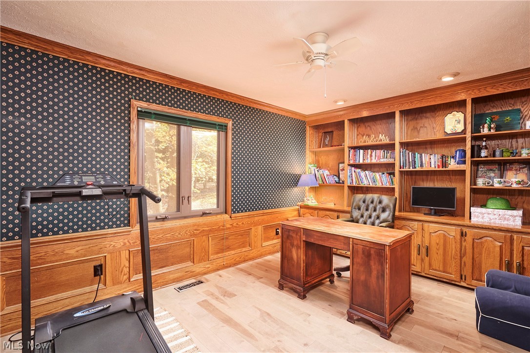 8477 Timber Trail Brecksville OH 44141