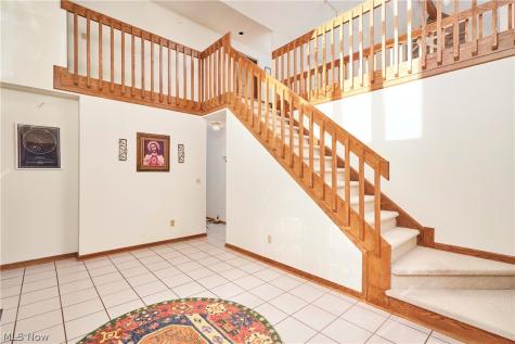 8477 Timber Trail Brecksville OH 44141