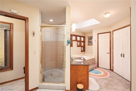 8477 Timber Trail Brecksville OH 44141