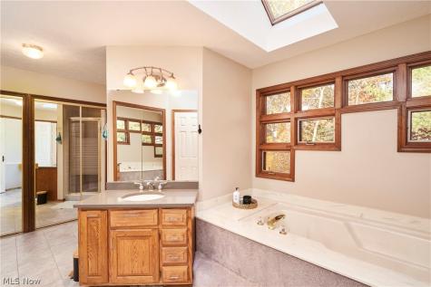 8477 Timber Trail Brecksville OH 44141