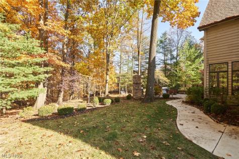 8477 Timber Trail Brecksville OH 44141
