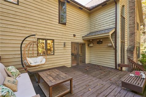 8477 Timber Trail Brecksville OH 44141
