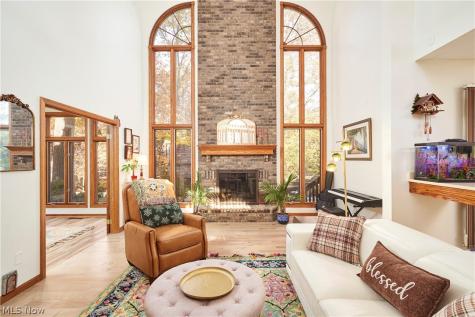 8477 Timber Trail Brecksville OH 44141