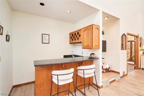 8477 Timber Trail Brecksville OH 44141