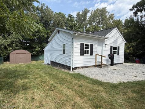 623 Highland Avenue Barberton OH 44203