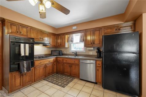 13967 Mohawk Trail Middleburg Heights OH 44130