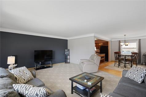 13967 Mohawk Trail Middleburg Heights OH 44130