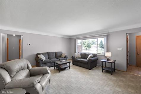 13967 Mohawk Trail Middleburg Heights OH 44130