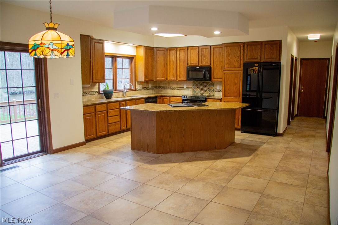 8215 Whispering Pines Drive Novelty OH 44072