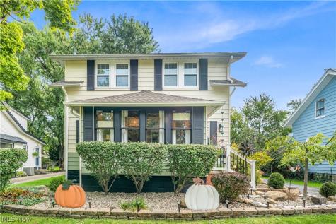 1563 Commodore Road Lyndhurst OH 44124