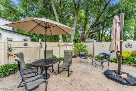 1563 Commodore Road Lyndhurst OH 44124