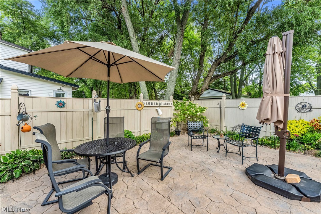 1563 Commodore Road Lyndhurst OH 44124