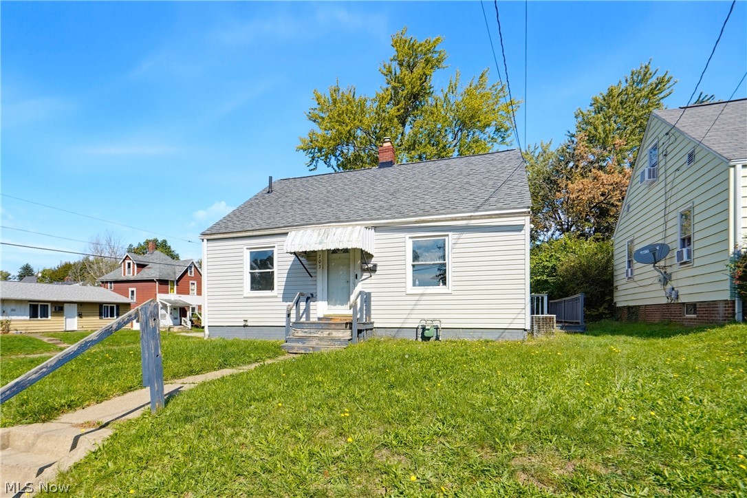 703 14th Street NE Canton OH 44714