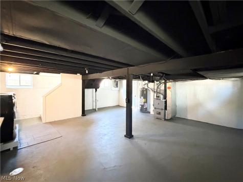 157 Fairlawn Avenue Elyria OH 44035