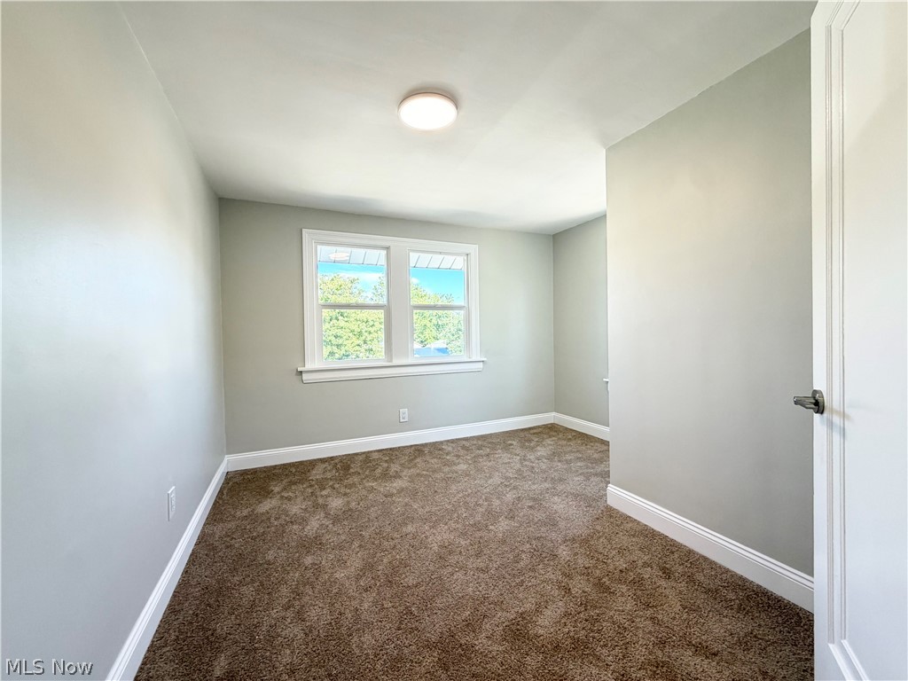 157 Fairlawn Avenue Elyria OH 44035