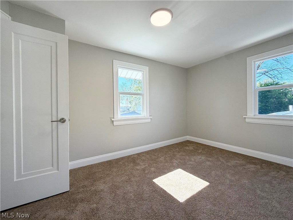 157 Fairlawn Avenue Elyria OH 44035