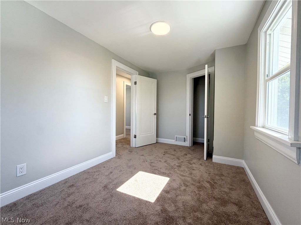 157 Fairlawn Avenue Elyria OH 44035
