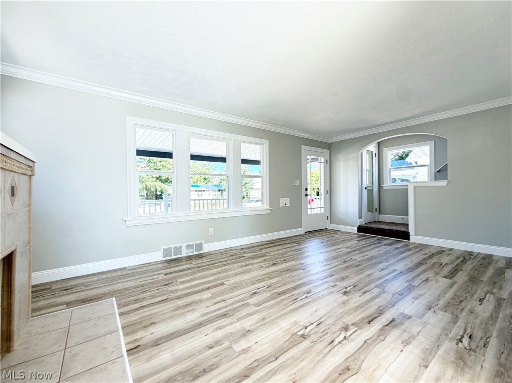 157 Fairlawn Avenue Elyria OH 44035