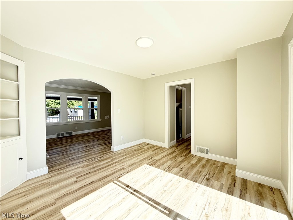157 Fairlawn Avenue Elyria OH 44035
