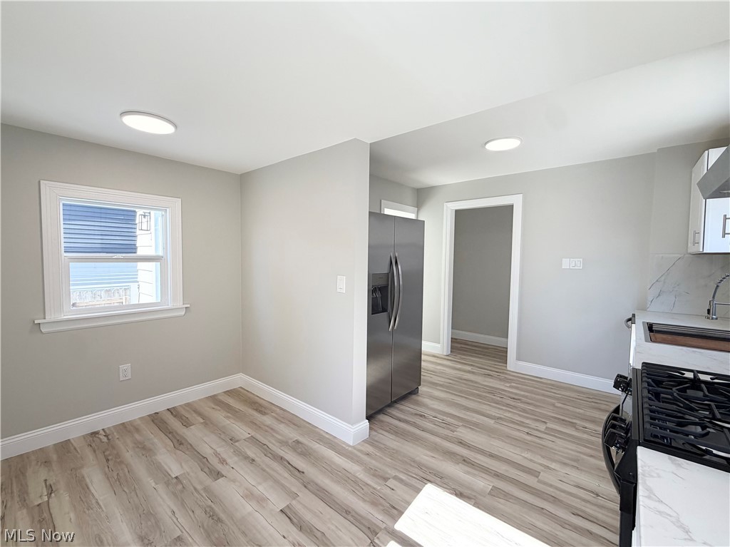 157 Fairlawn Avenue Elyria OH 44035